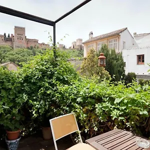 https://apartamento-oasis-granada.es-andalucia.com